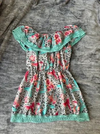 Robe motif inséparable et papillon