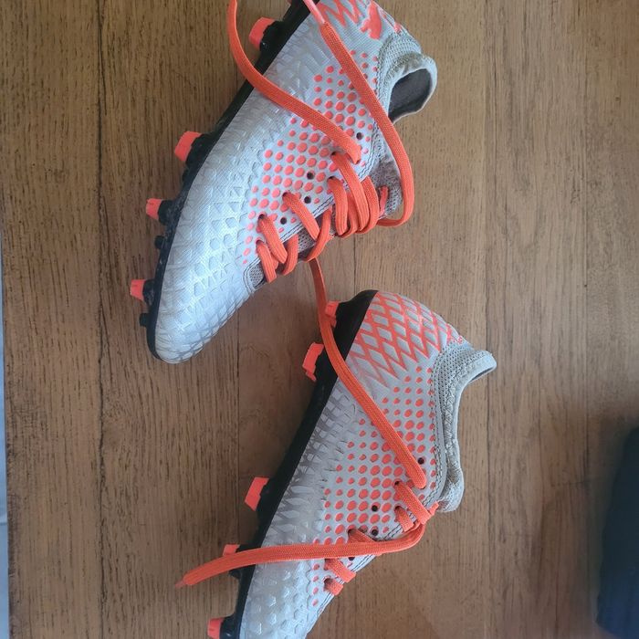 Chaussures de foot puma