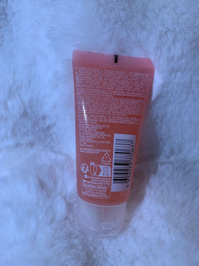 Gommage visage peau douce Yes i am 50 ml Cacharel - photo numéro 4