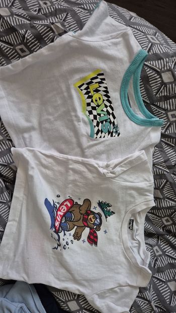 Lot 2 tee shirt levi's