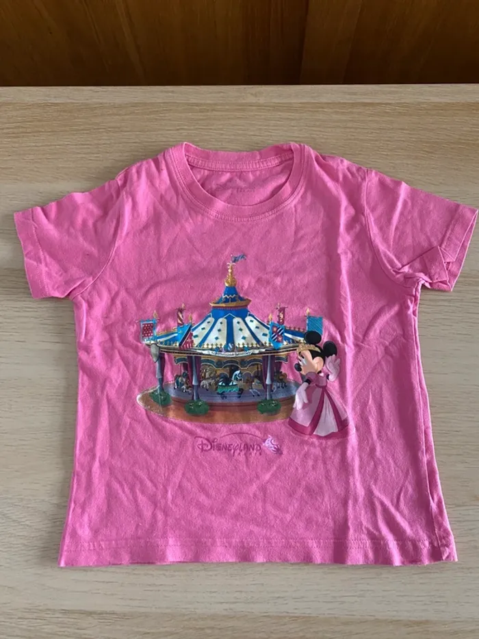 T-shirt disney Minnie mouse fantasyland Disneyland Paris fille 4 ans rose princesse