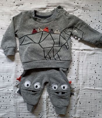 Ensemble Primark 3-6 M