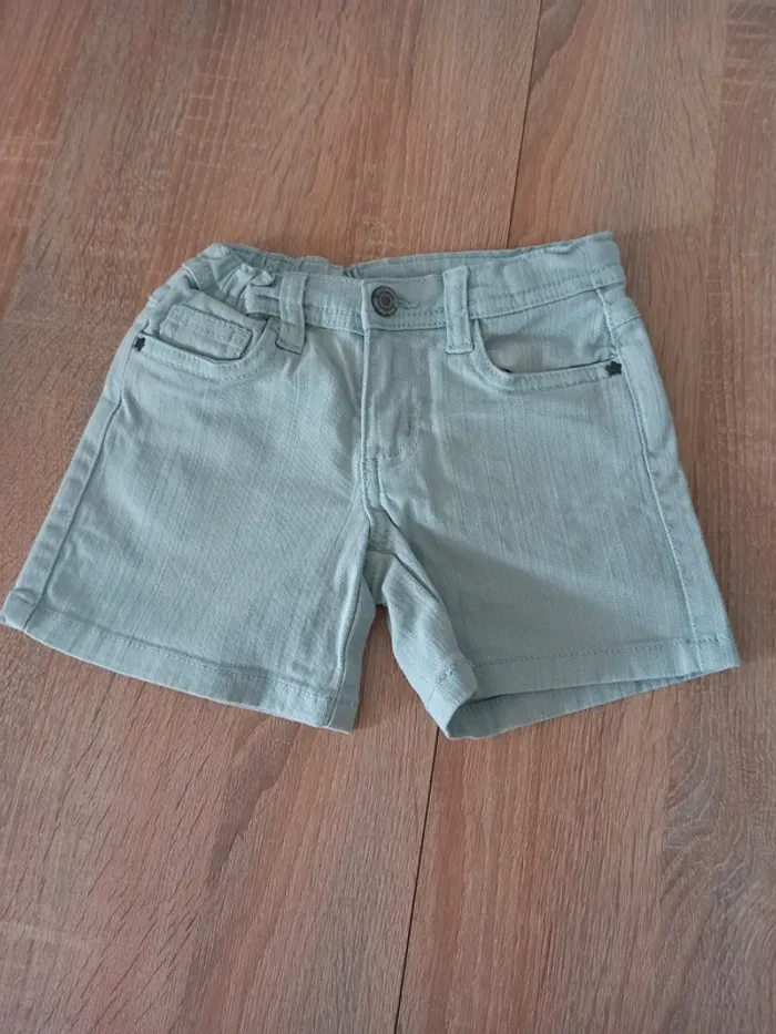 Short jeans 4 ans