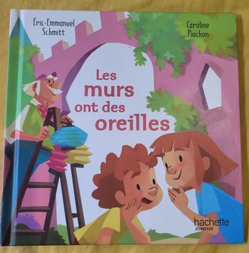 Livre Les murs ont des oreilles Eric-Emmanuel Schmitt
Happy meal 
Mc Donalds