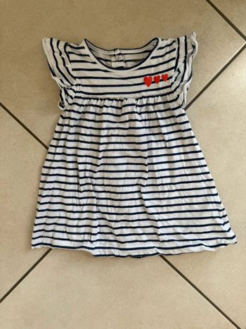 Robe bleue rayée