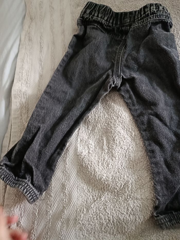 Jean noir - photo numéro 2