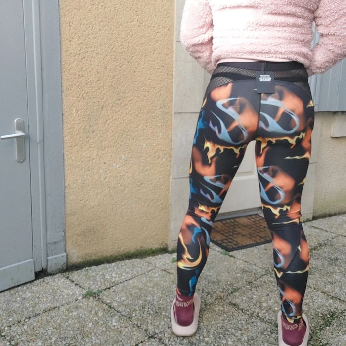 Legging sport neuf Fenty taille M - photo numéro 3