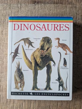 Petit livre dinosaures
