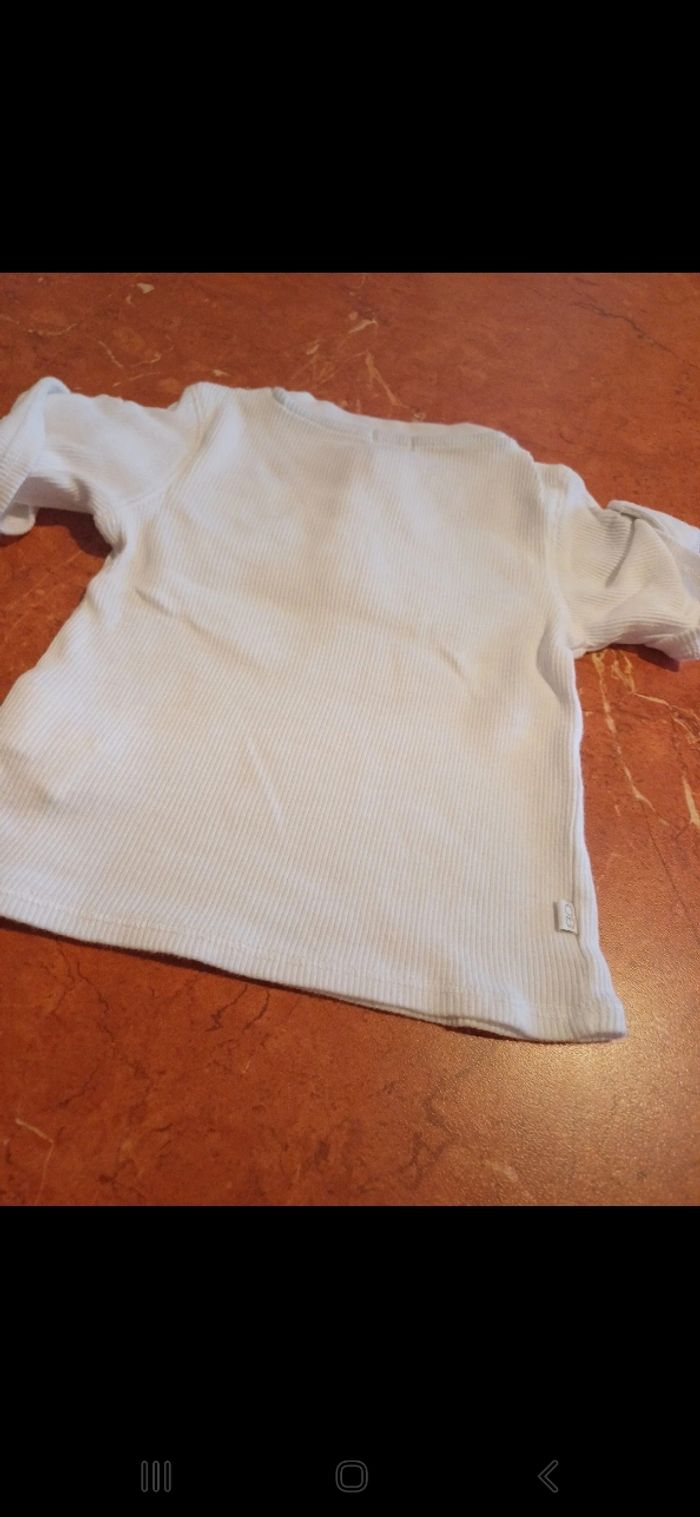T.shirt bébé taille 6 mois - photo numéro 3