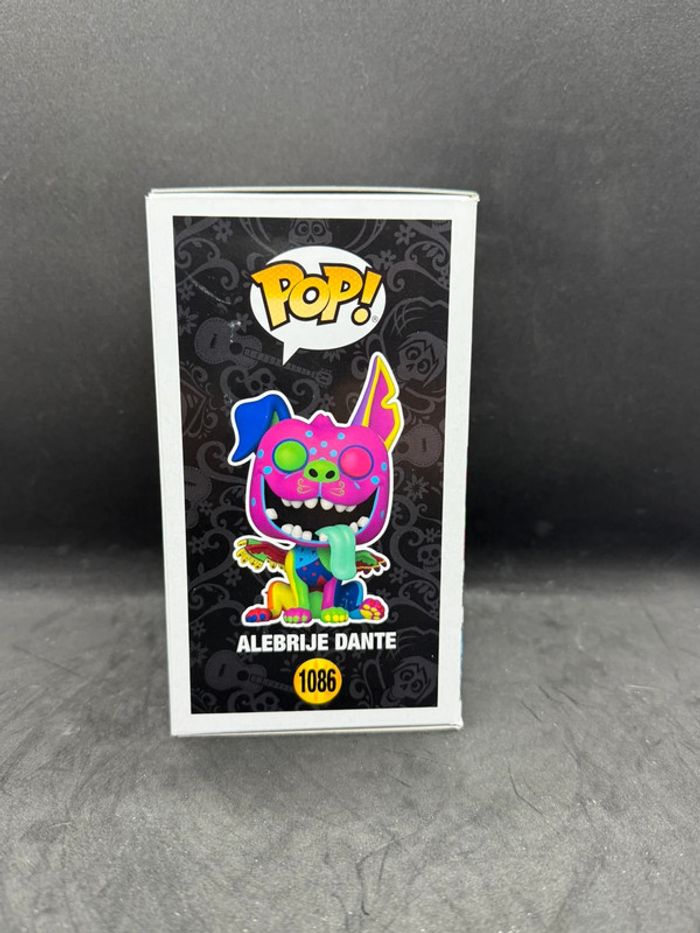 Funko pop Disney Coco Alebrije Dante 1086 Boxlunch glows - photo numéro 3