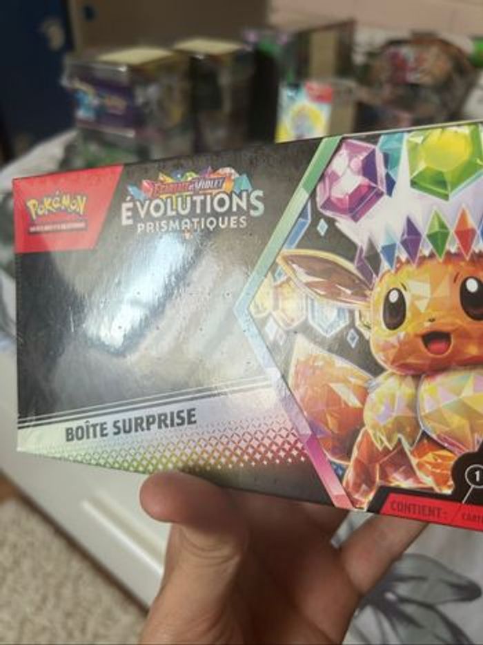 Coffret surprise Pokémon 8.5