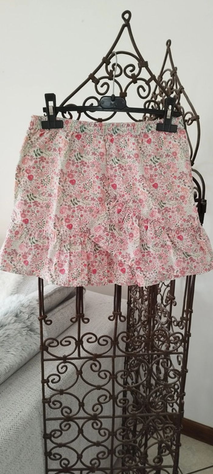 Jupe fleurie avec doublure 13-14 ans neuve