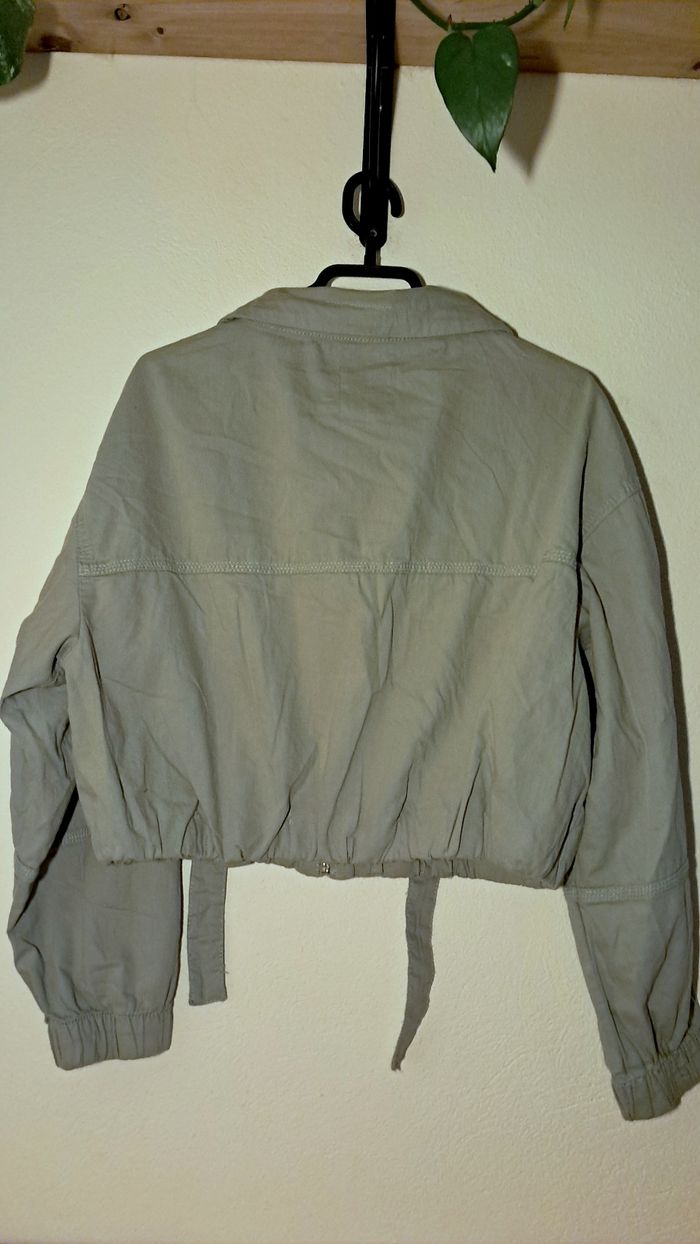 Veste courte kaki clair style cargo – Bershka - photo numéro 5