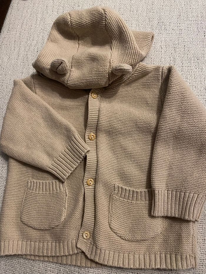 Lot de 2 gilets 1 pantalon TBE taille 1 mois - photo numéro 2