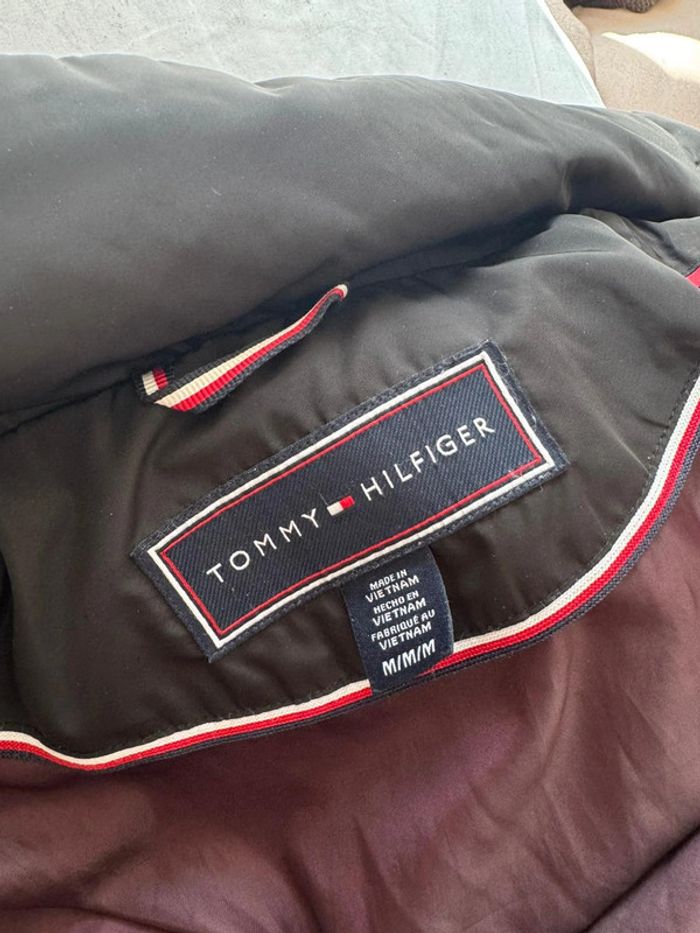 Doudoune Tommy Hilfiger femme – Taille M | Très bon état | Coupe moderne | Marque emblématique - photo numéro 8
