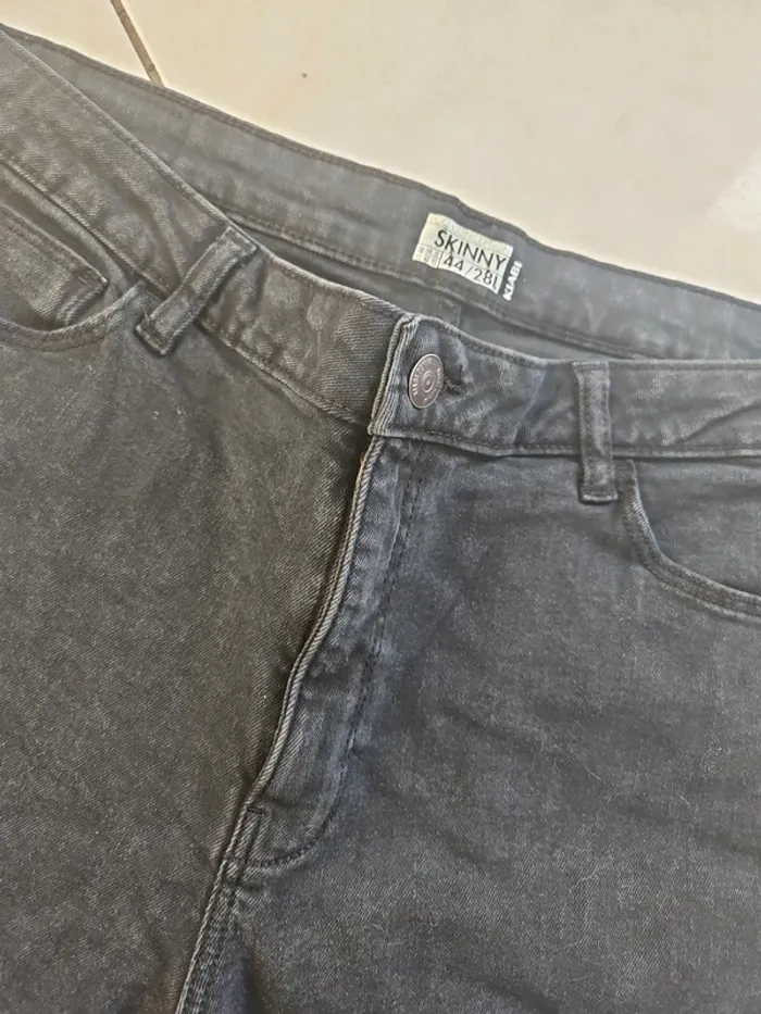 Jeans 44 / skinny noir - photo numéro 3