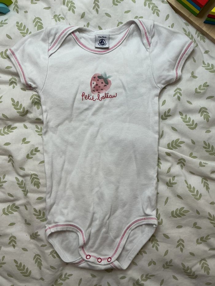 body manches courtes blanc dessin fraise devant 24 mois petit bateau - photo numéro 3