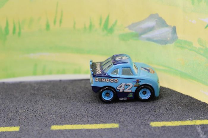 Disney Pixxar cars mini racer Cal Weather - photo numéro 6