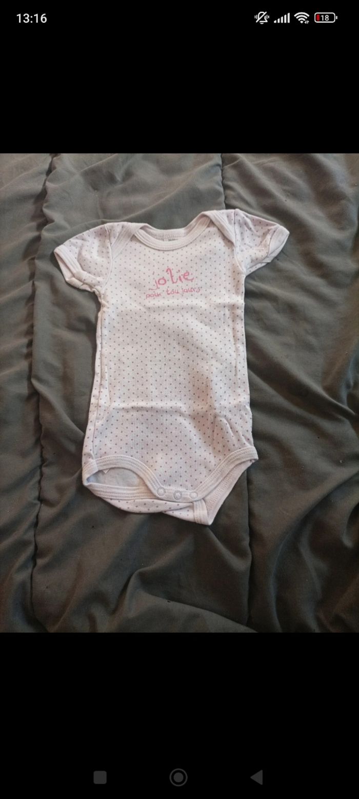 Lot bodies manche courte