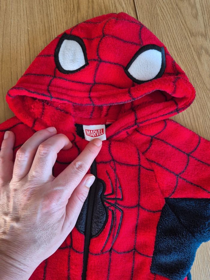 Pyjama combinaison spiderman marvel  3 mois - photo numéro 3