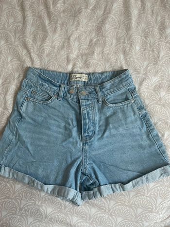 Short mom en jean bleu clair