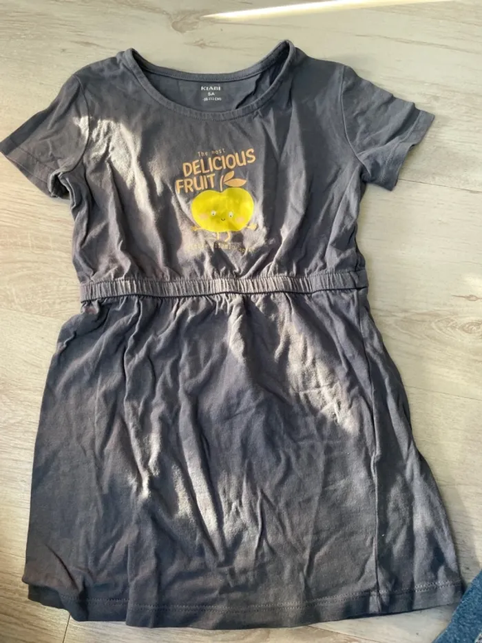Robe grise