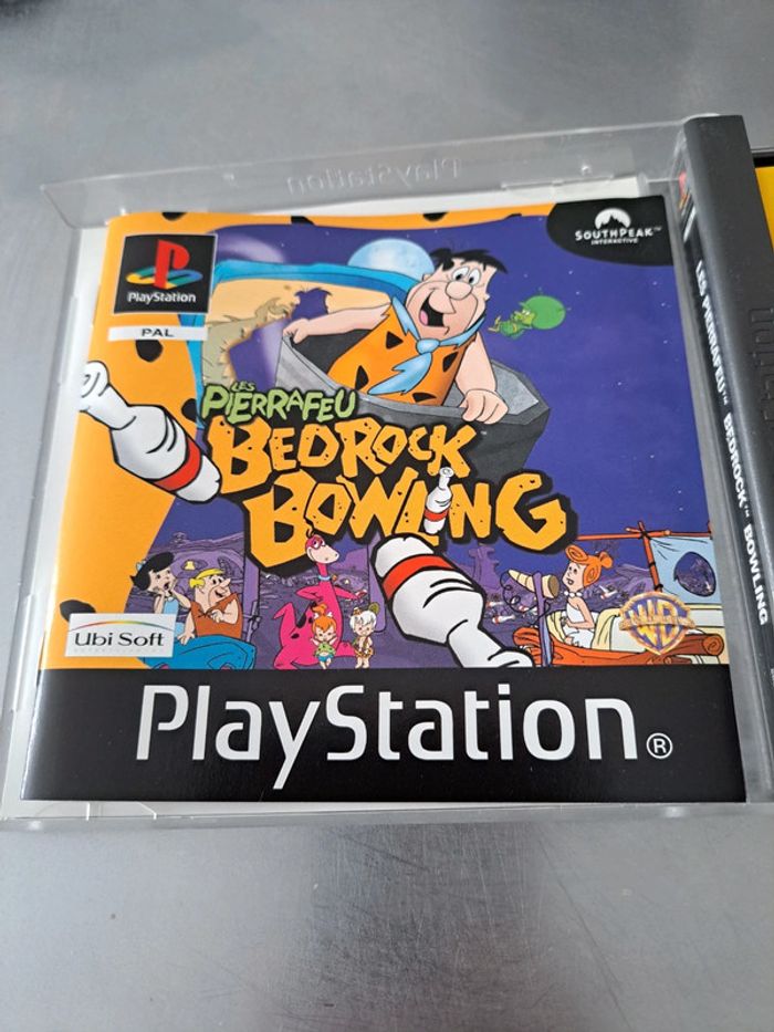 Jeu Sony PS1 Les Pierrafeu : Bedrock bowling - photo numéro 2