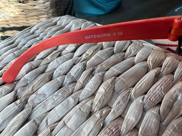 Taille layette 6/18 mois Lunettes soleil garçon Orchestra rouges * cars * 💙 - photo numéro 3