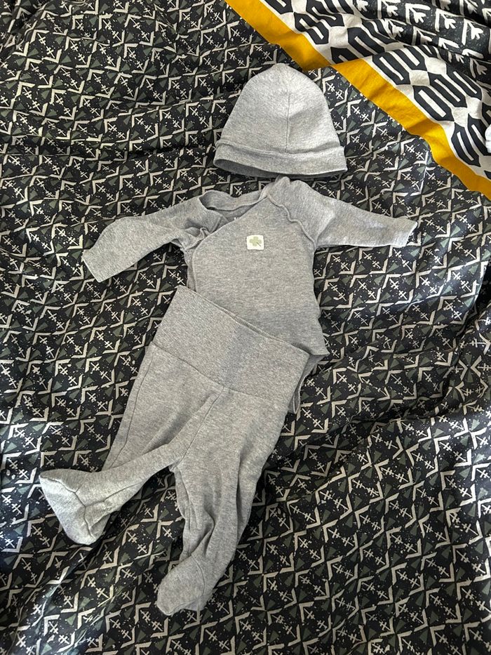 Tenue bébé 1 mois