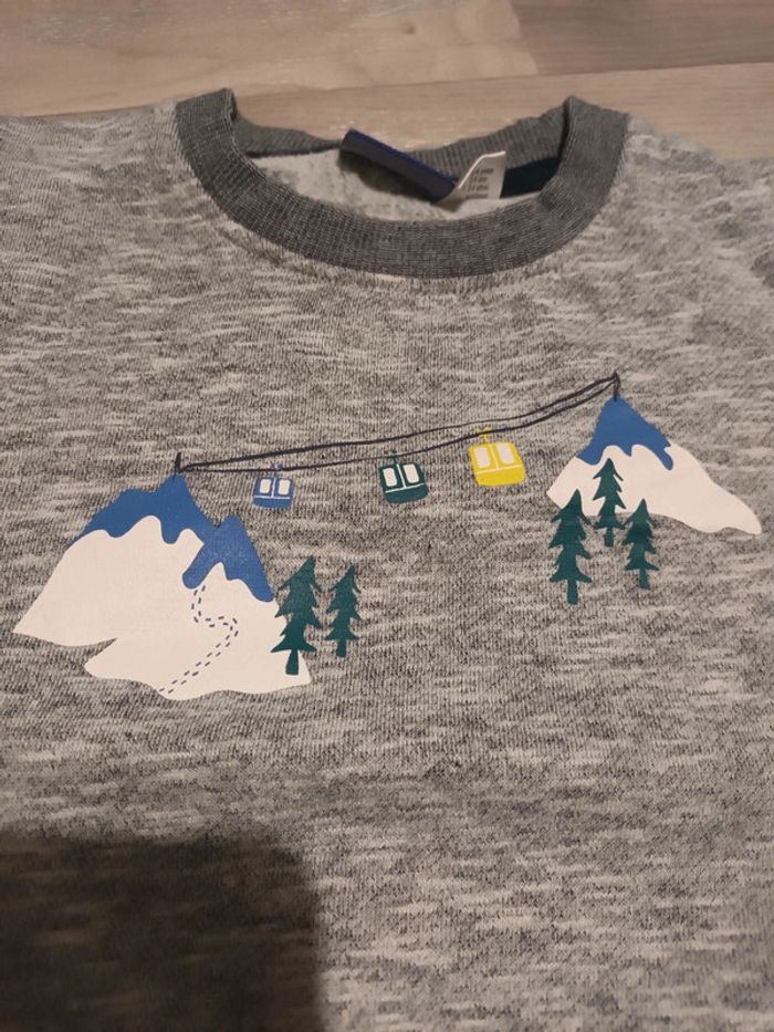 Sweat gris - photo numéro 2