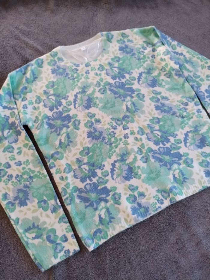 Pull 12 ans NEUF