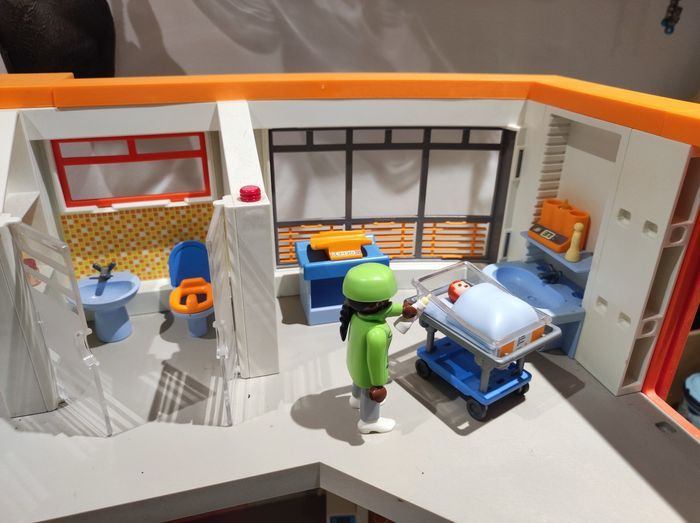 Hôpital pédiatrique playmobil 6657 et 6443 - photo numéro 7