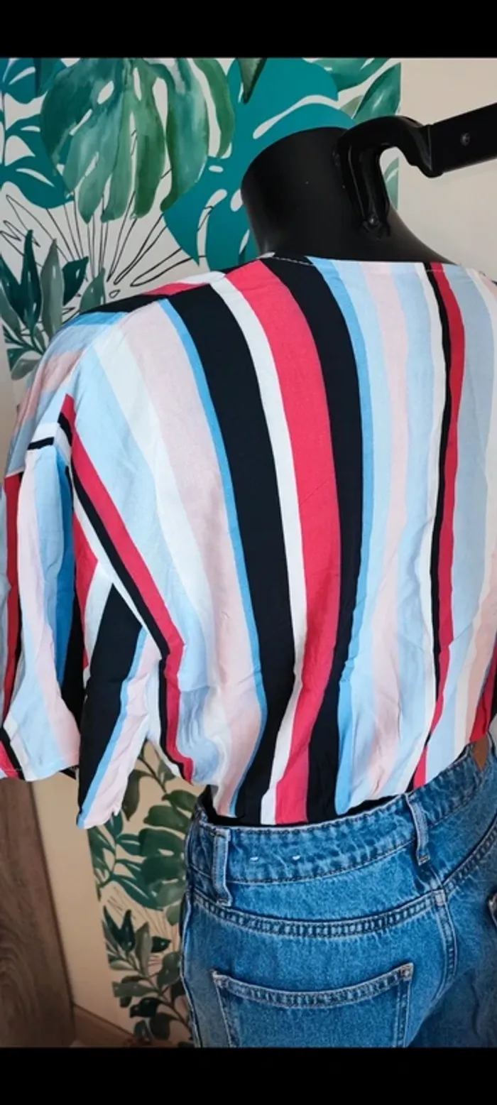 Blouse crop top taille S - photo numéro 5