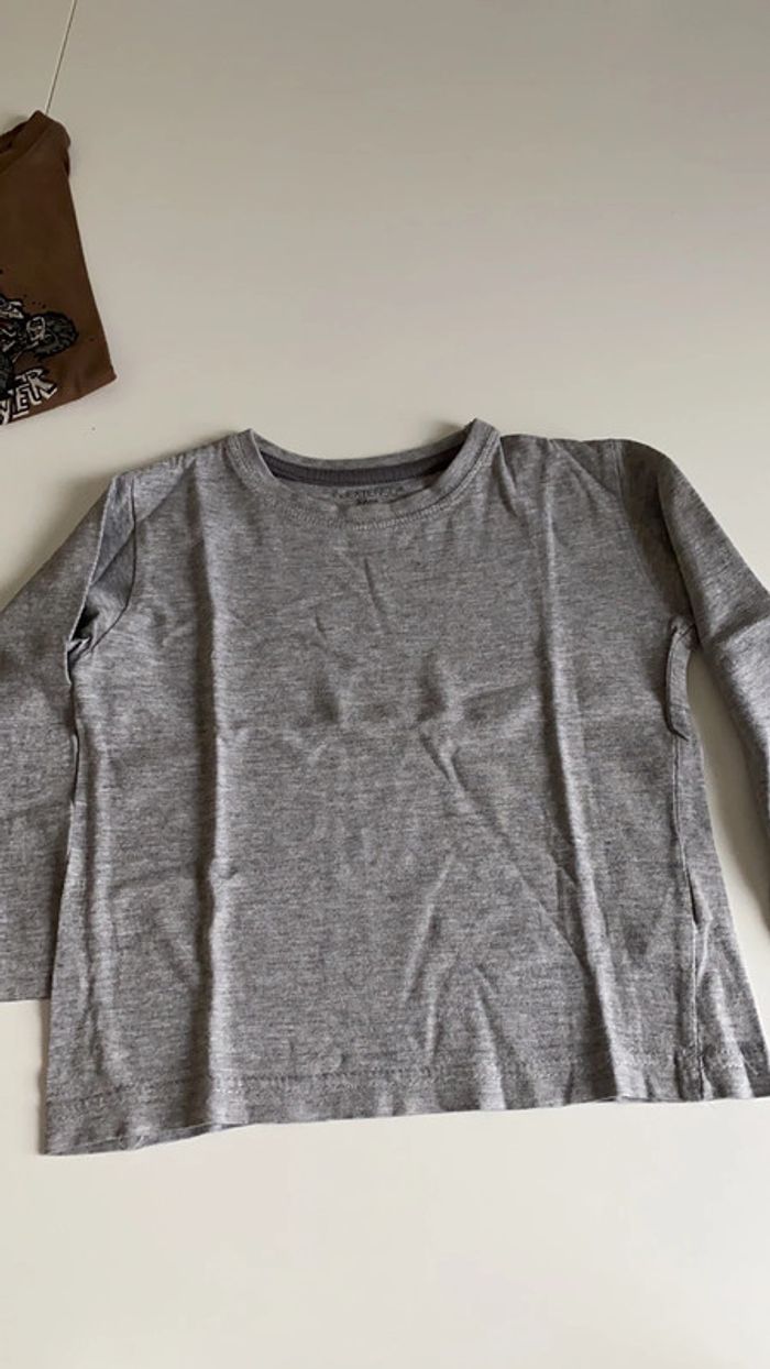 TEE shirt