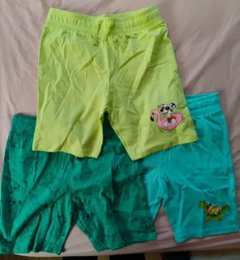 Lot de 3 shorts garçon H&M vert bleu Pat patrouille 128 cm neufs