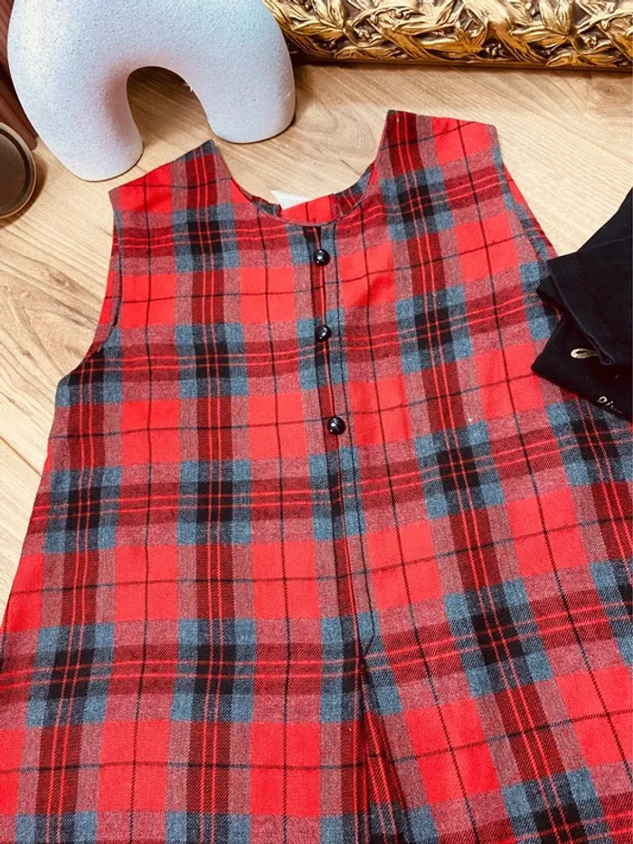 Taille 6 ans tenue 3p fille kiabi rouge et noire * carreaux * 🩷 - photo numéro 4