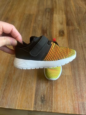 Basket bébé taille 22 