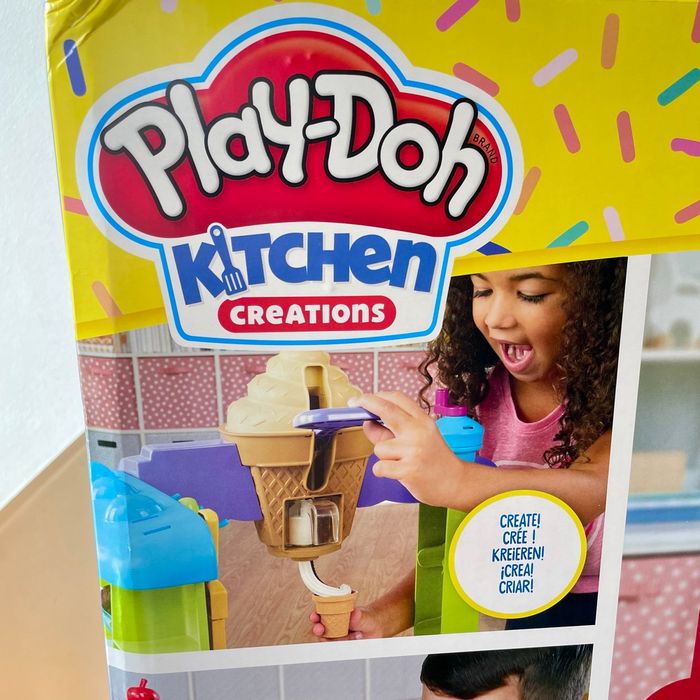 Camion de glace géant  Play-Doh Kitchen Creations - photo numéro 3