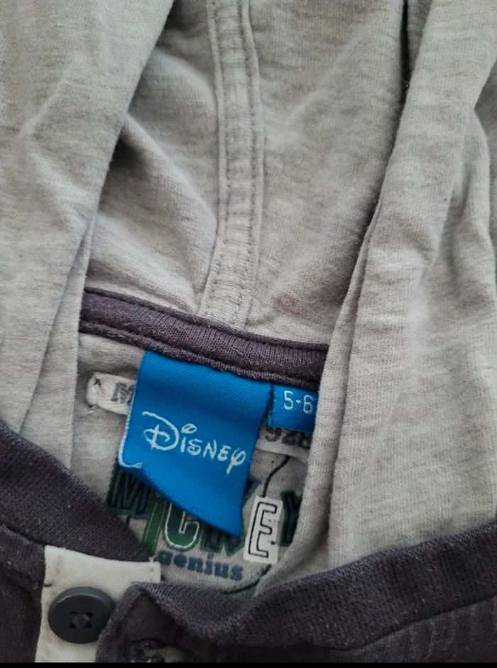 T-shirt à capuche Mickey Disney 5-6 ans - photo numéro 2