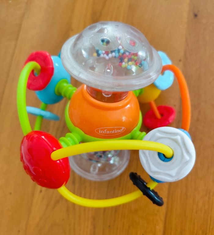 Boule d'activité infantino