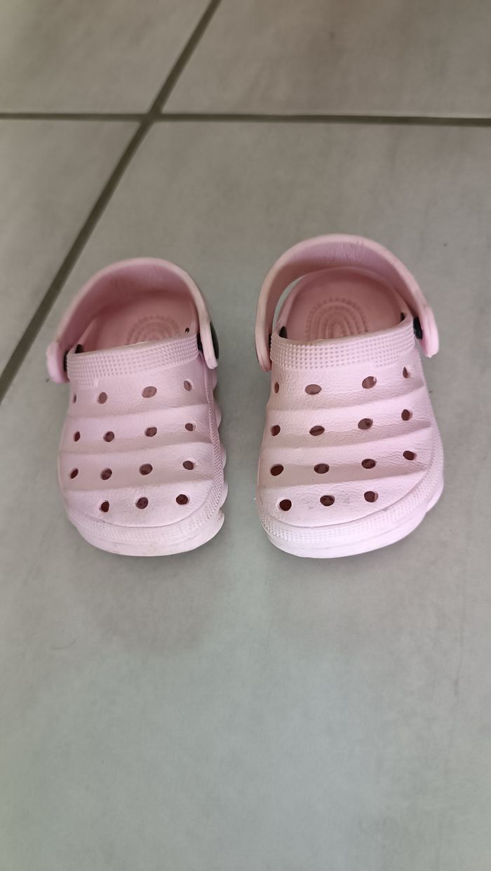 Crocs fille taille 18 - photo numéro 2