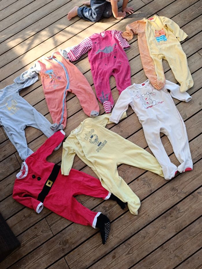 Lot 8 pyjamas 23 mois - photo numéro 12