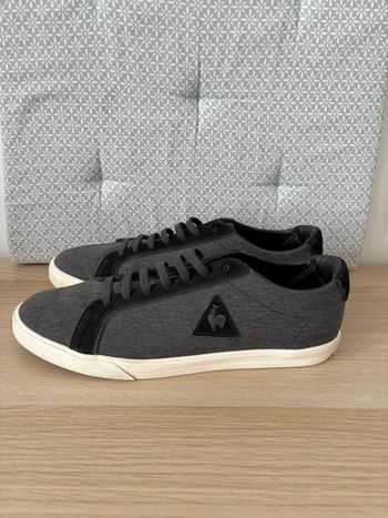 Paire de Baskets Tissu Noire Taille 42 "Le Coq Sportif"