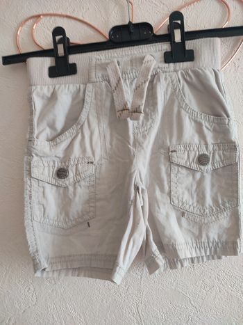 Short beige Kiabi age 3 ans