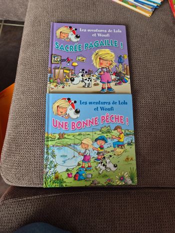 Lot 2 livres enfants Les aventures de Lola et woufi