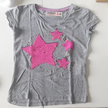 T-shirt manches courtes à sequin taille 4 ans