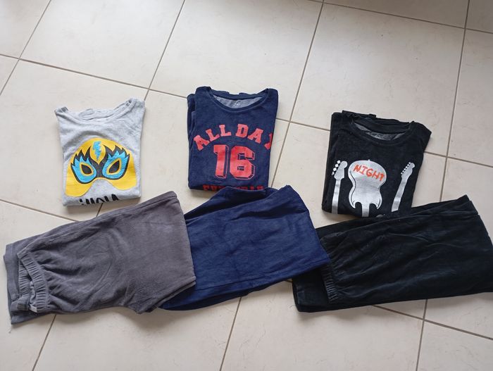 Lot de pyjamas velours 11-12 ans garçon