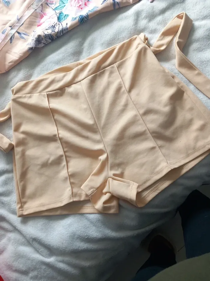 Ensemble beige 42 - photo numéro 2