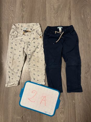 Lot 2 pantalons 23 mois 2 ans