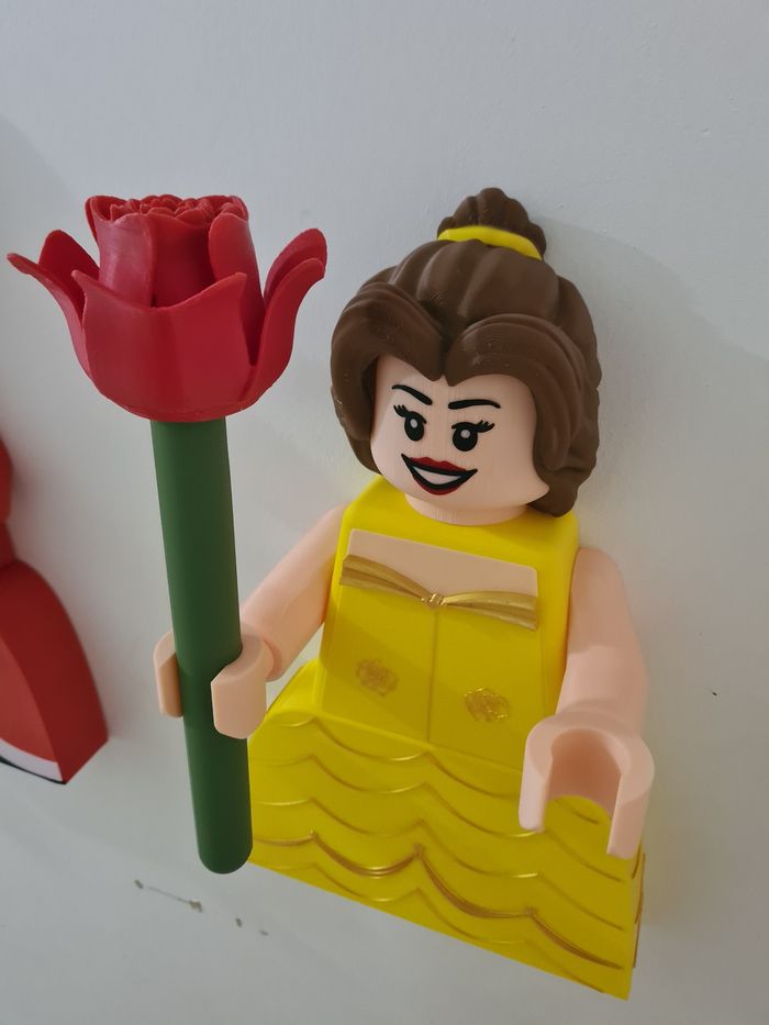 Dévidoir papier toilette style lego belle disney princesse ou déco murale - photo numéro 3